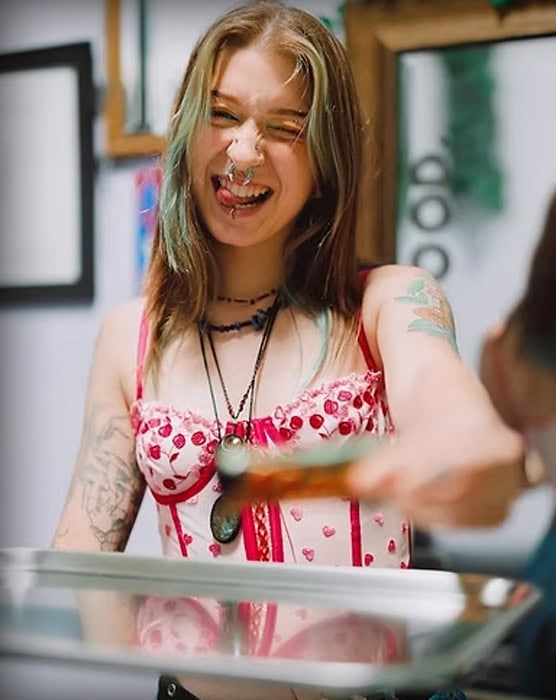 Body piercing client at Z-Edge