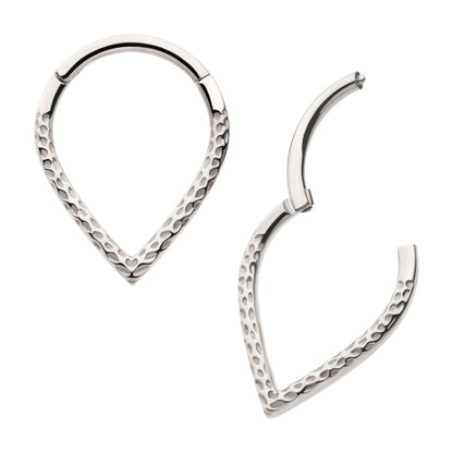 Titanium Hammered V-Shape Front Facing Hinged Segment Clicker