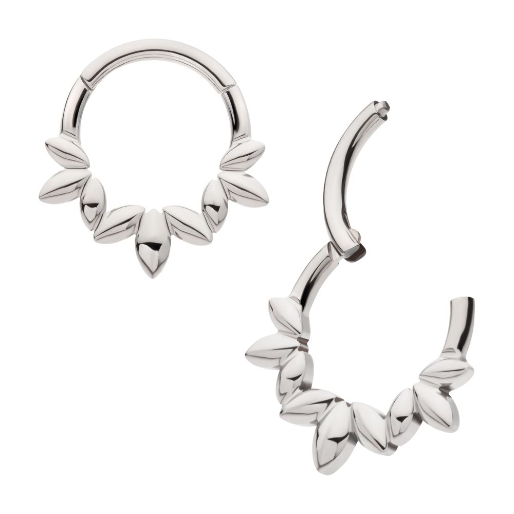 Titanium Clustered 3-Petal Flower Front Facing Hinged Segment Clicker