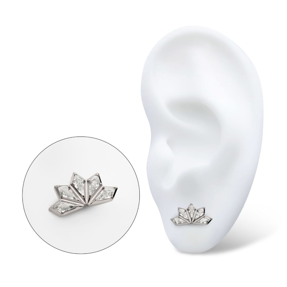 Titanium Internally Threaded with Diamond Shape CZ 5-Cluster Kite Shape Top